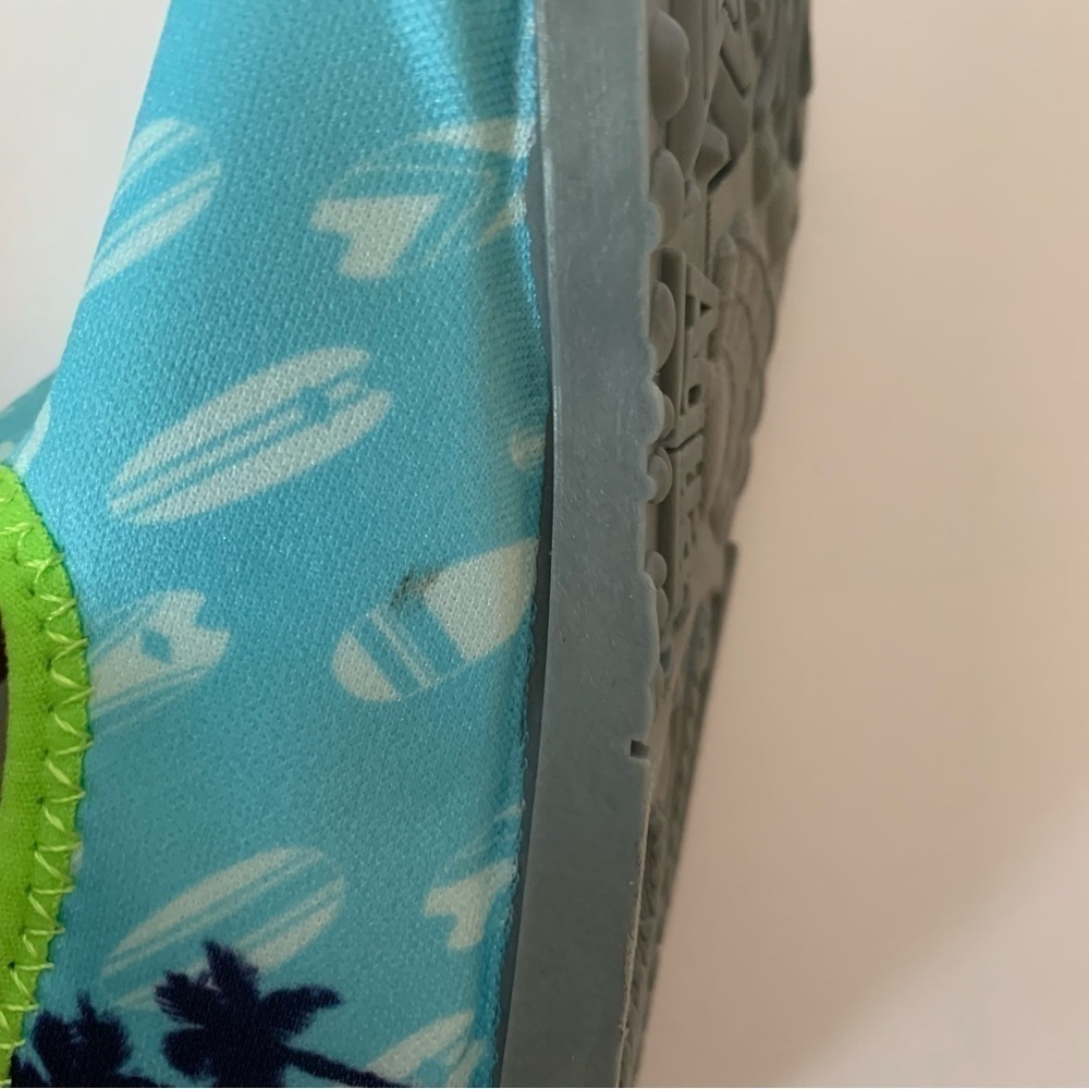 NWT. AQUA LEISURE Sun Smart Hi-Top Water Shoes - Picture 8 of 8